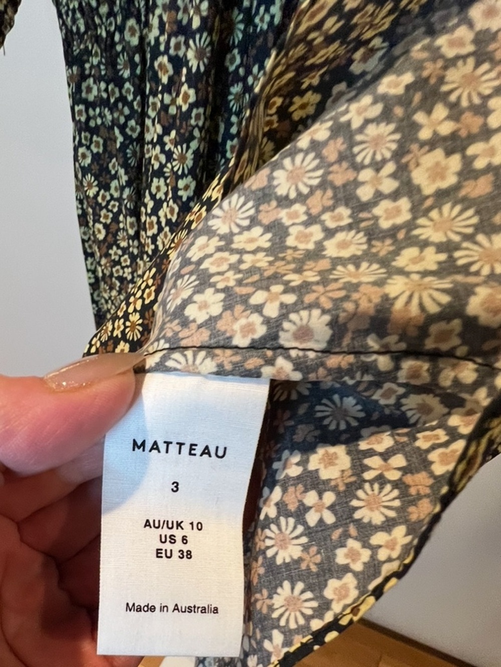*MATTEAU* Shirred Plunge Mini Dress in
Chamomile Size 38 (6) EUC - Picture 9 of 9